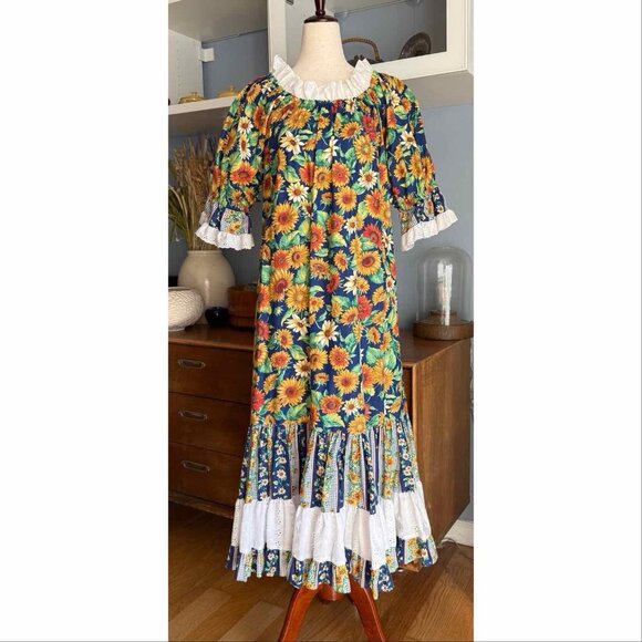 Hawaiian Vtg Lauren Michele Off Shoulder MuuMuu Dress Sunflowers Eyelet Ruffle P - Picture 2 of 9